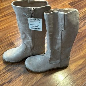 NWT- Girls boots size 12